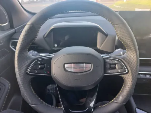 Geely Coolray 2026 La tt option 181 chv