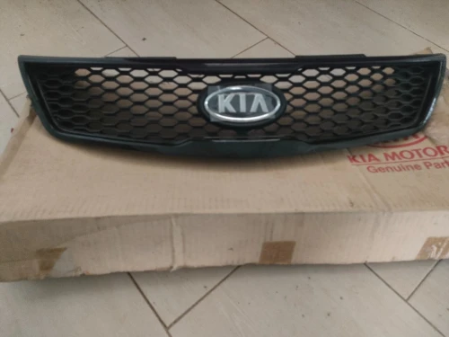 Calandre noir kia cerato