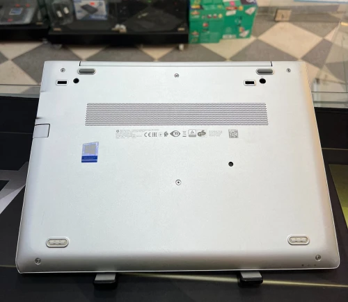 HP ELITEBOOK  Ryzen 3Pro 3300U 8G DDR4 256 SSD