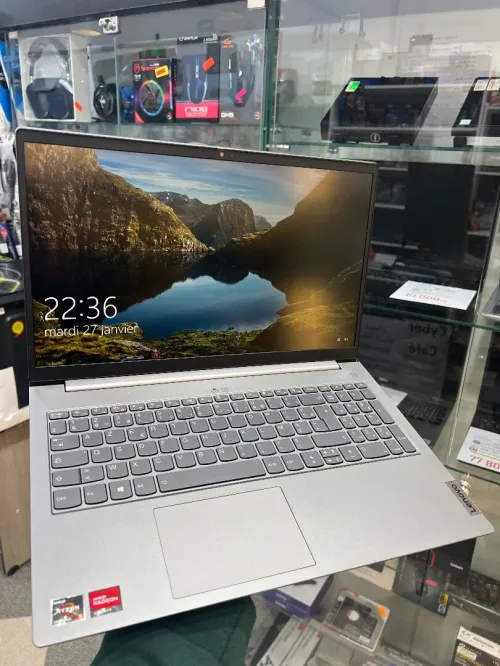 Lenevo Thinkbook 15 ryzen 5 5500u 8G ddr4 512 SSD