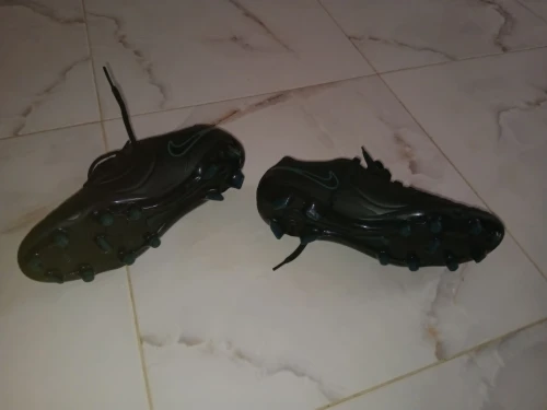 nike football  shoe
