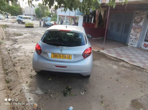Peugeot 208 2016 Access