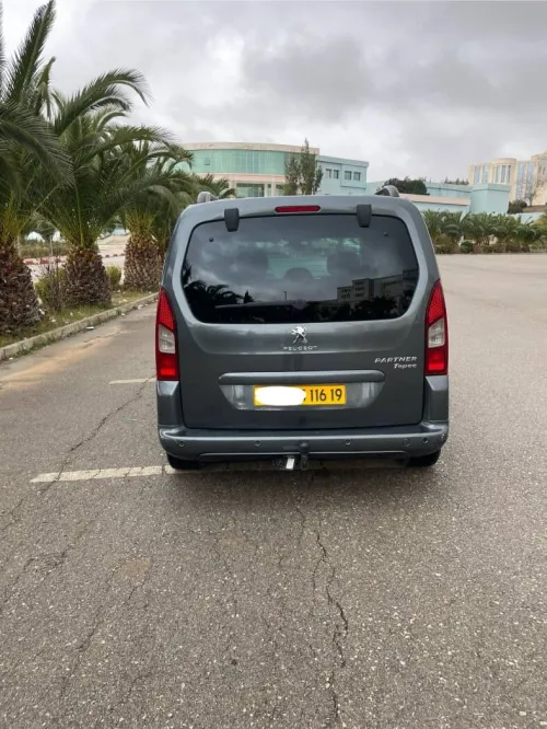 Peugeot Partner 2016 Tepee Allure 