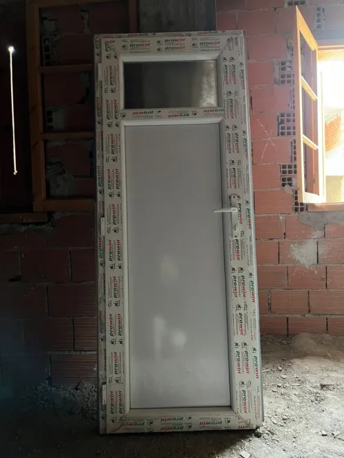 Vente porte PVC