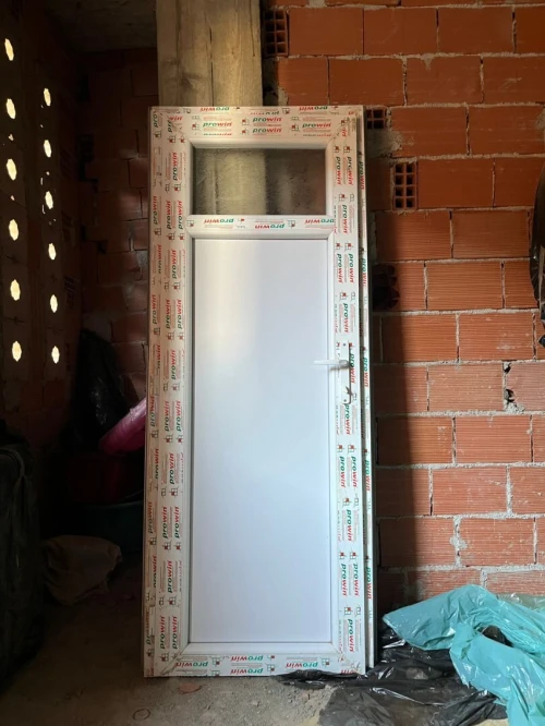 Vente porte PVC