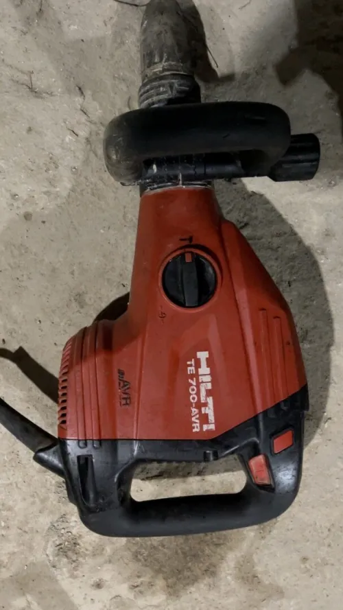 Hilti 1300w  marteau piqueur
