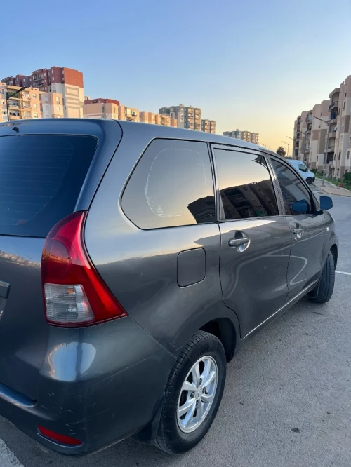 Toyota Avenza 2015 Avenza