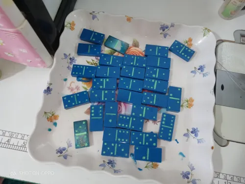 Dominos en résineدومين 