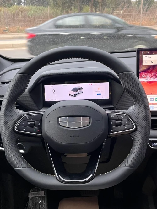 Geely Coolray 2025 Foll