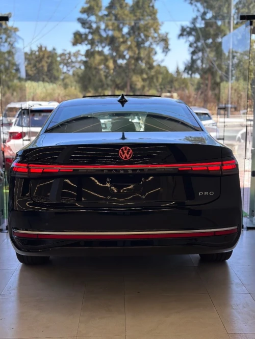 Volkswagen Passat 2025 PRO