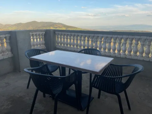 Tables et chaises 