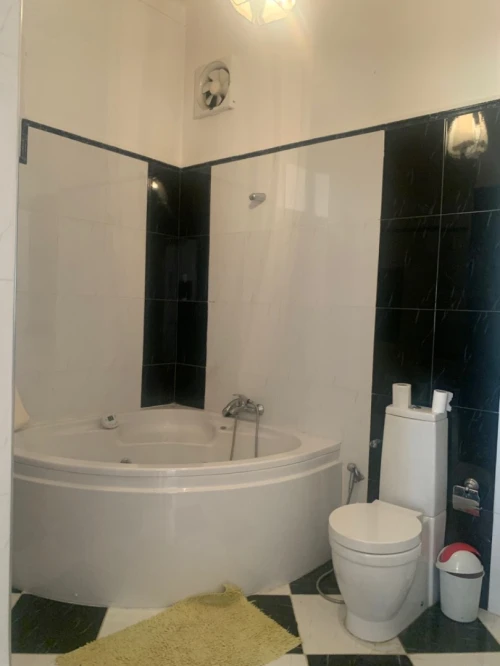 Location Appartement Niveau de villa F4 Alger Bouzareah