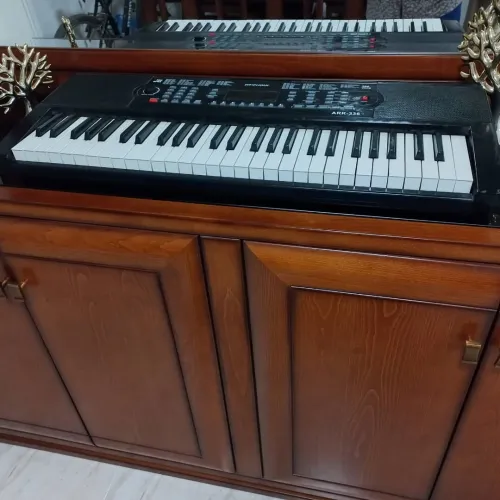 PIANO ETAT NEUF NON UTILISE