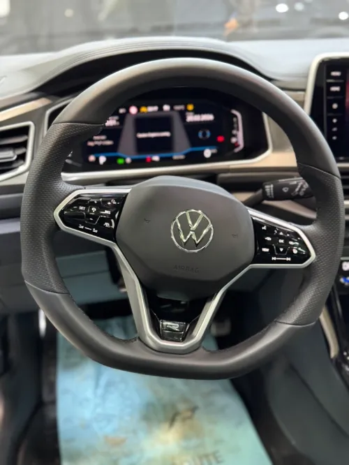 Volkswagen T-Roc 2025 R-Line 