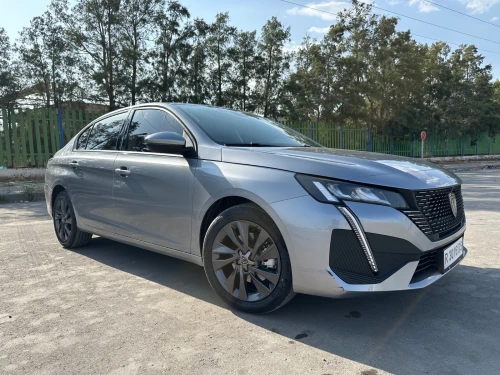 Peugeot 308 2025 408