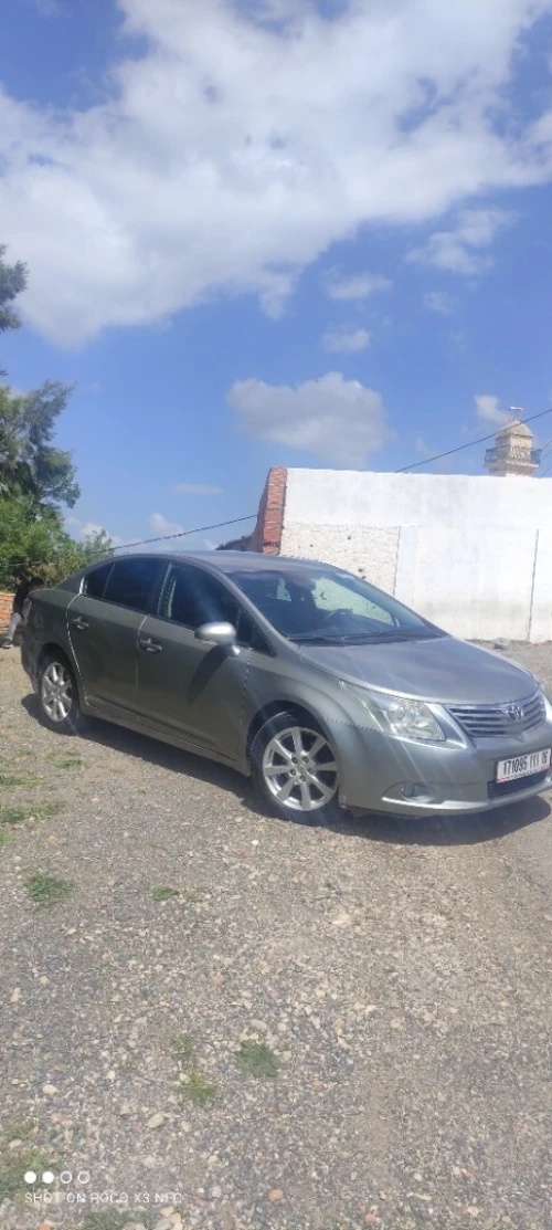 Toyota Avensis 2011 Premium
