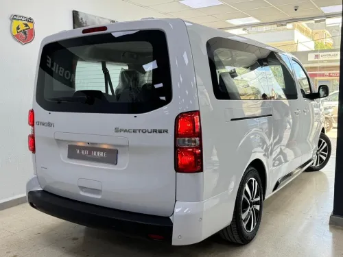 Peugeot Traveller 2026 VIP