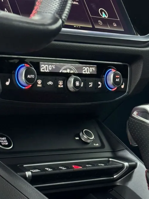 Audi Q3 2023 S line