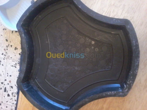 moule en plastique pavé
