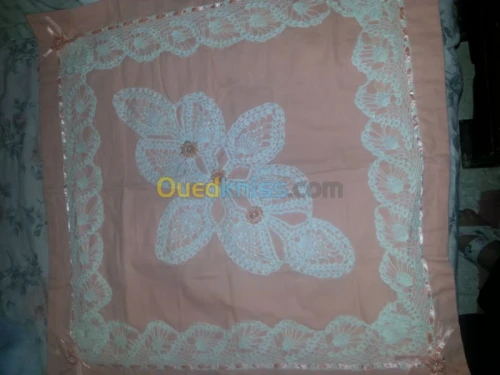 NAPPE,NAPPERON,DRAPS en CROCHET
