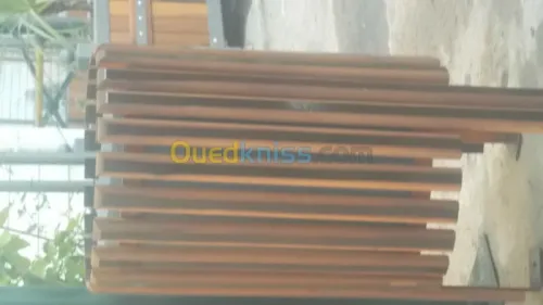 fabrication et montage du mobilier urb