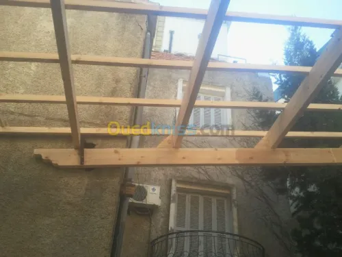  Charpente en bois