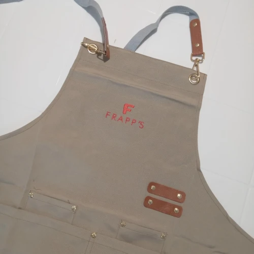Broderie numérique sur tablier de cuisine / logo personnaliser devis par WhatsApp 