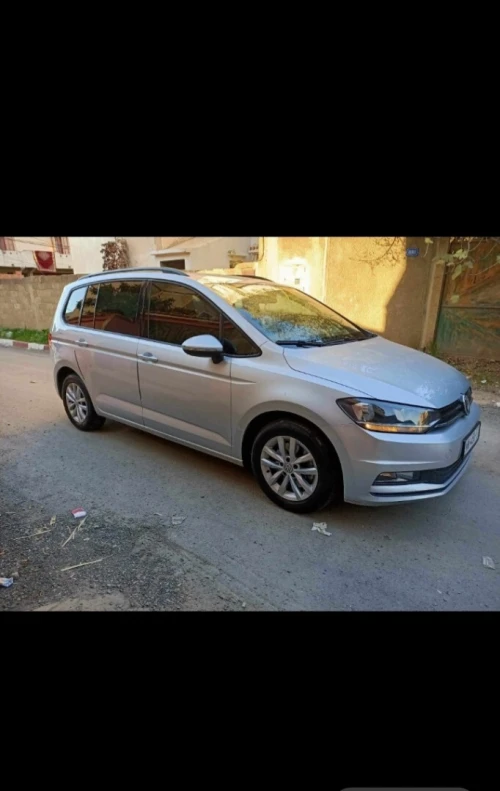 Volkswagen Touran 2017 Familly