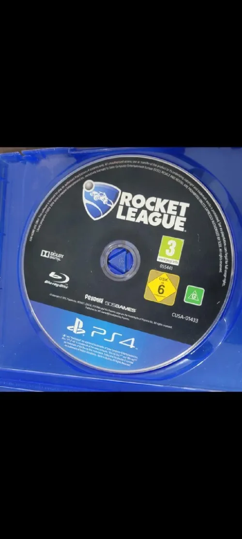 للبيع 5 ألعاب PS4 مستعملة 