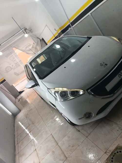 Peugeot 208 2015 Active