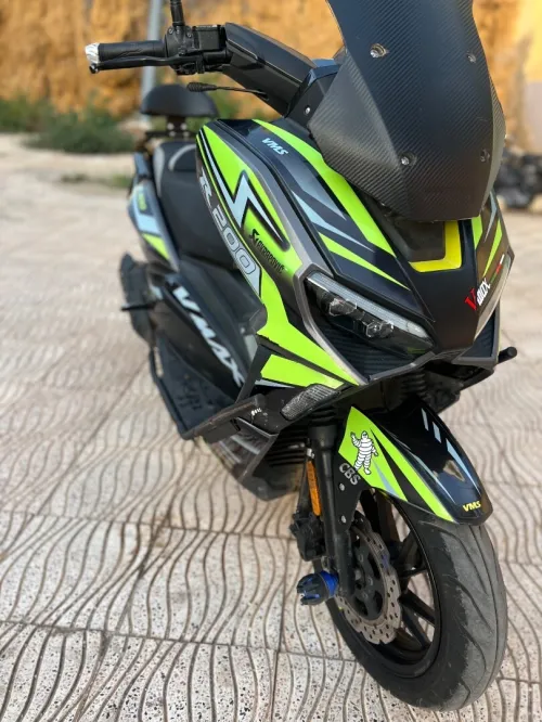 Vmax 200cc 2023