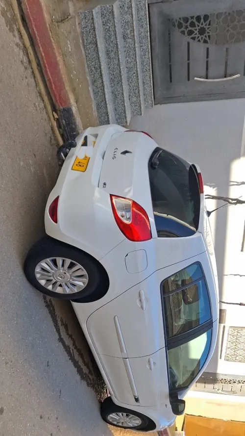 Renault Clio 3 2011 Night and Day