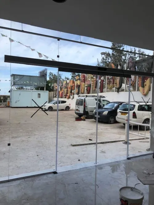 travaux de Menuiserie: Aluminium ,inox...