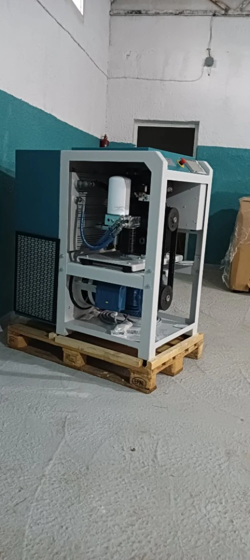 Compresseur À Vis RENNER 18.5 kW 10 Bar ( Avec Délai Livraison )