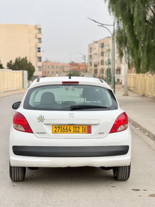 Peugeot 207 2012 Fennec
