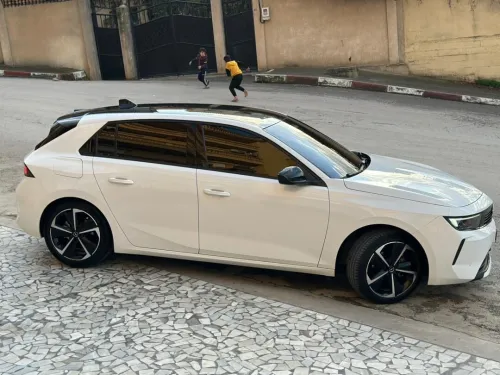 Opel Astra 2023 