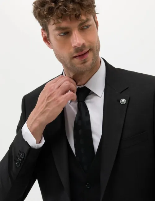 Costume noir avec gilet Pierre Cardin 50