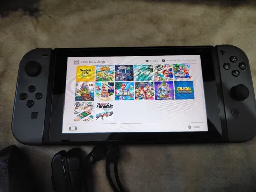 Nintendo switch V2 2020 flashée puce 128 go excellent état
