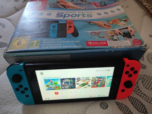 Nintendo switch V2 2023 flashée puce 128 go excellent état + mode online