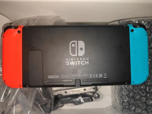 Nintendo switch V1 2018 flashée puce 128 go excellent état