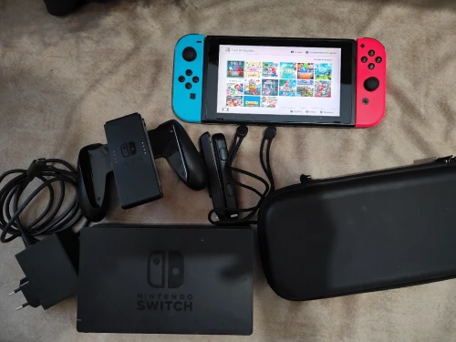 Nintendo switch V2 2021 flashée puce 128 go + mode online