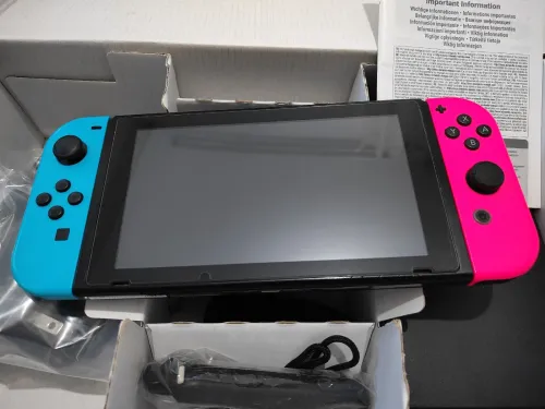 Nintendo switch V1 2019 flashée puce 128 go excellent état