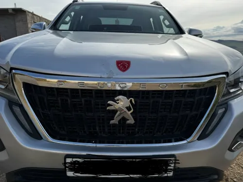 Peugeot PEUGEOT Landtrek 2022 (أقرا لتحت) 2022 