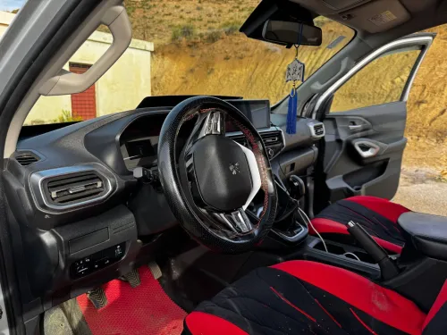 Peugeot PEUGEOT Landtrek 2022 (أقرا لتحت) 2022 