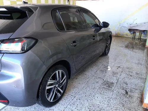 Peugeot 208 2021 Allure Facelift