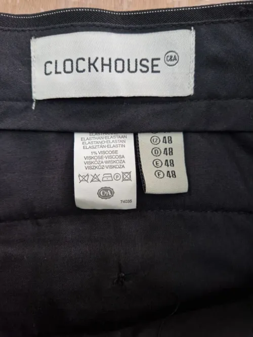 COSTUME CLOCKHOUSE