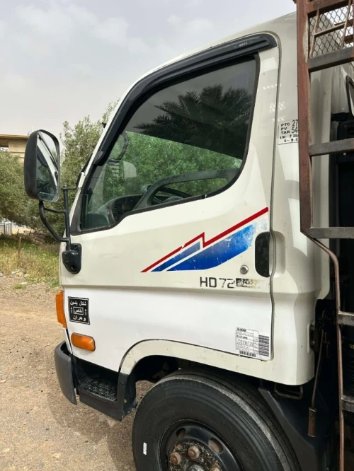 Hyundai 72 2011 Hyundai 72