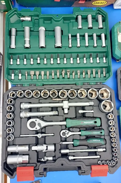 Caisse outils Parkside 94x