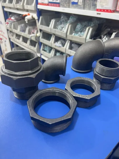 Pièces noires plomberie  Coudes, Té et raccords filetés qualité pro