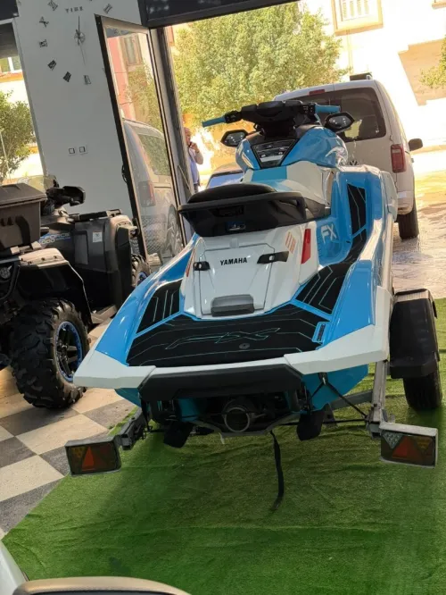 Jet ski